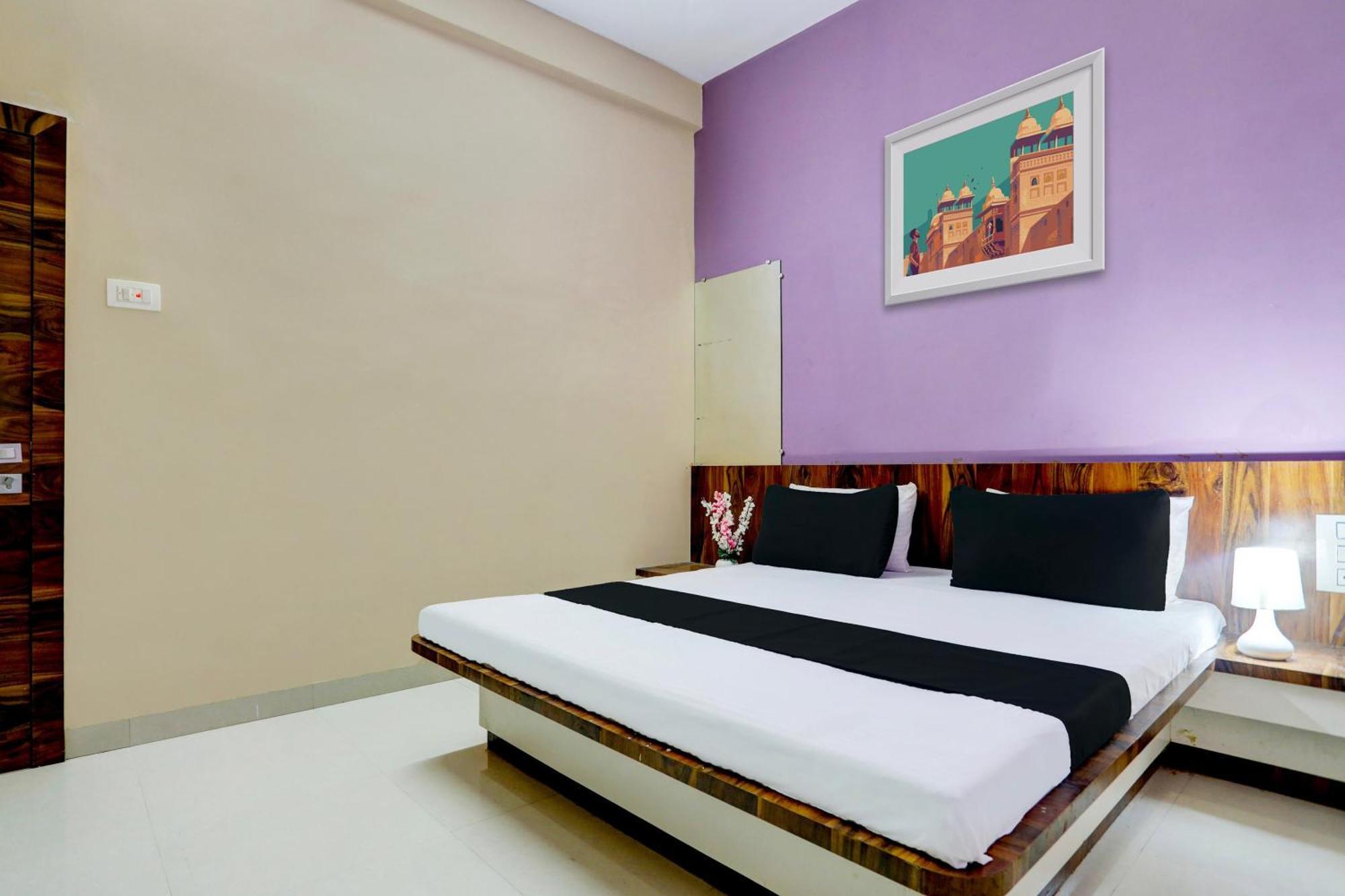 Hotel O Patil Residency Lodging Shahada Esterno foto