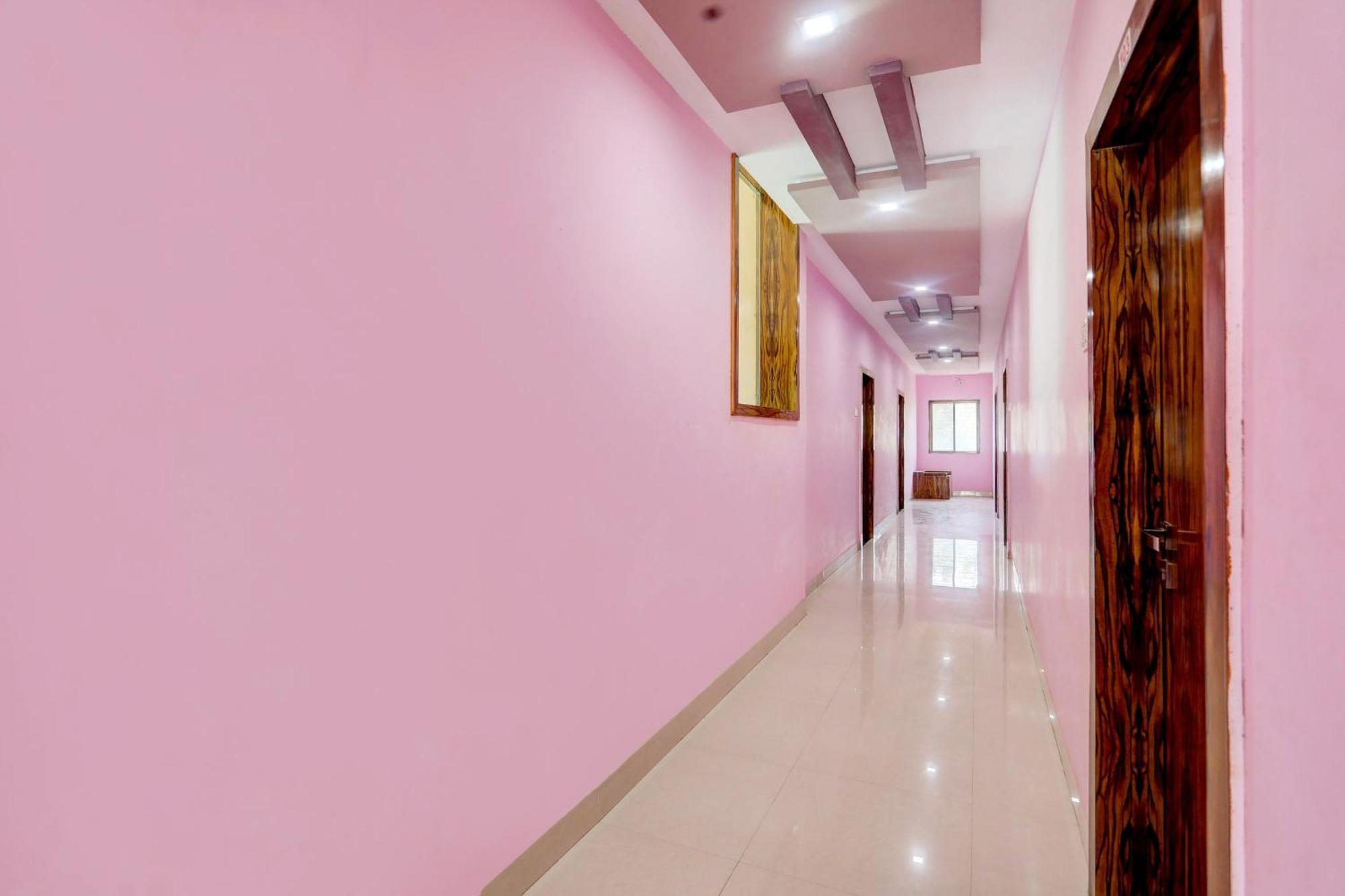 Hotel O Patil Residency Lodging Shahada Esterno foto