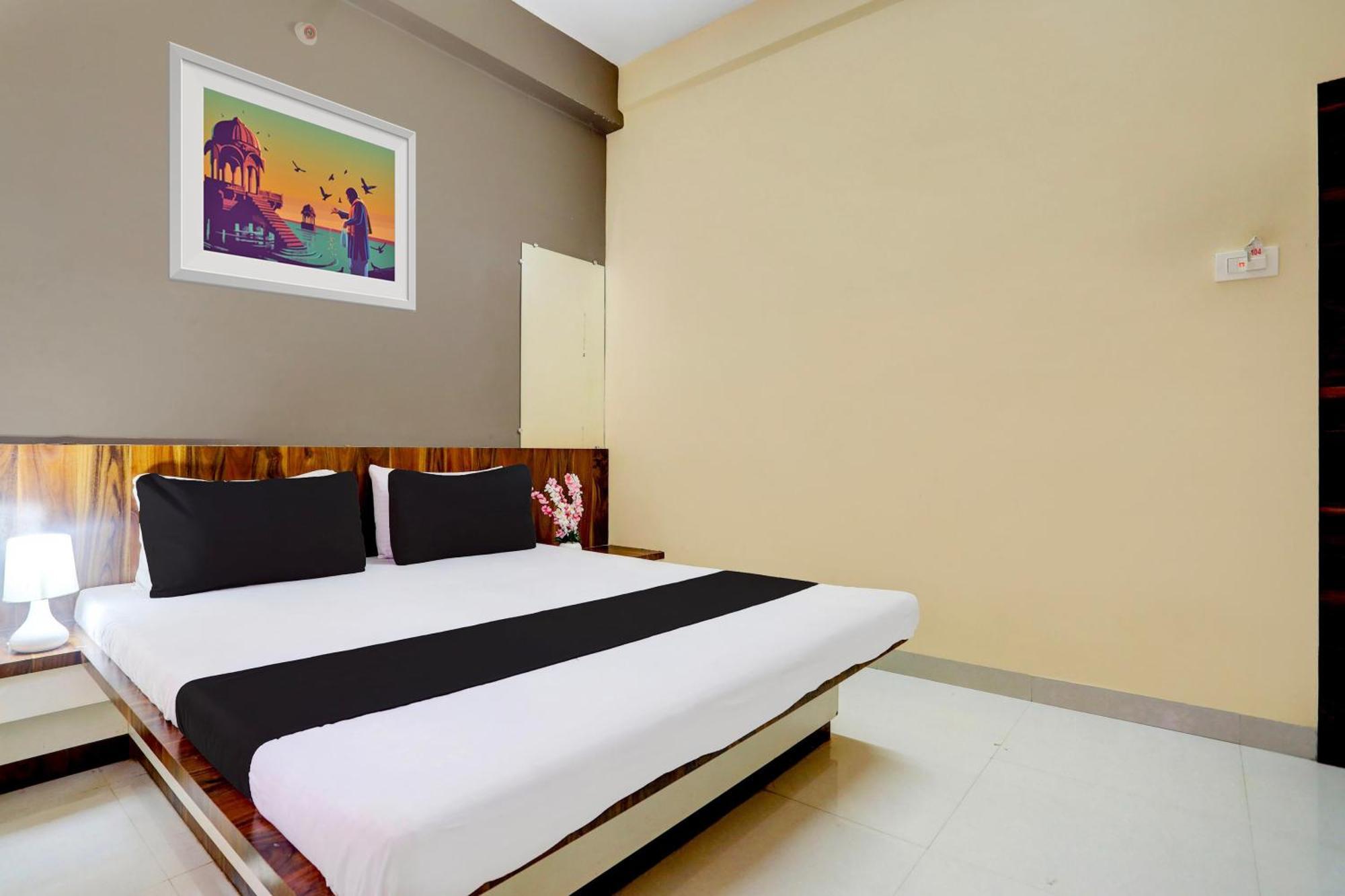 Hotel O Patil Residency Lodging Shahada Esterno foto