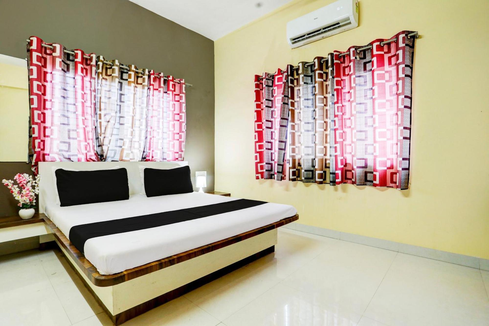 Hotel O Patil Residency Lodging Shahada Esterno foto