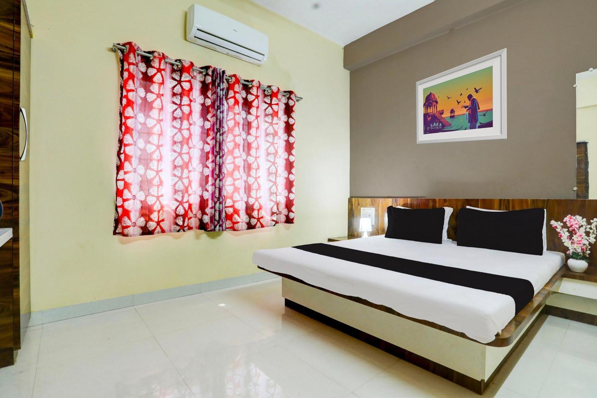 Hotel O Patil Residency Lodging Shahada Esterno foto
